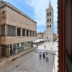Luka Apartment
